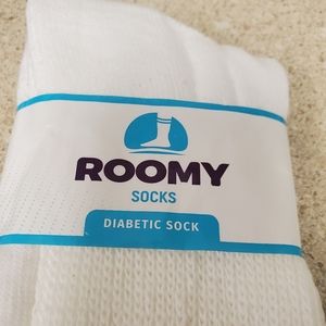 NEW Lot of 5 Pair Size 10-13 Roomy DIABETIC Socks FAST SHIP White Crew Men's